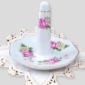 Vintage Gold Metallic Trim China Flower Print Ring Holder Display
